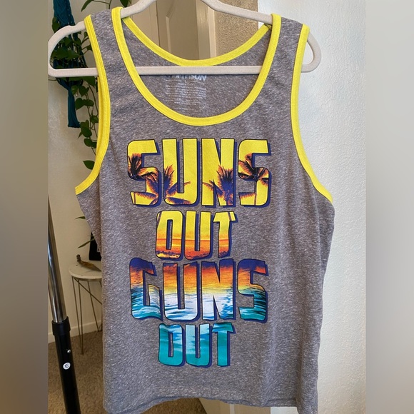 Fifth Sun Men’s Vintage Style Tank Top Size L Suns Out Guns Out - Picture 2 of 5